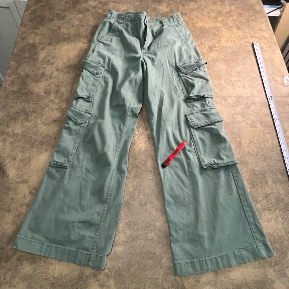 Arizona Jean Co Cargo Pants Womens 9 Green Wide Leg High Rise Utility Streetwear